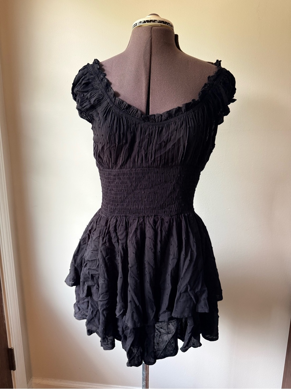 New Princess Polly Black Ruffled Romper